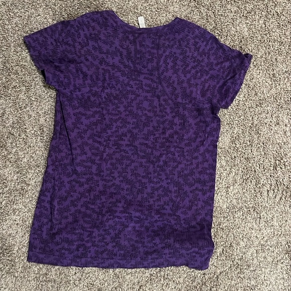 Athleta short sleeve Women Large - Picture 3 of 3